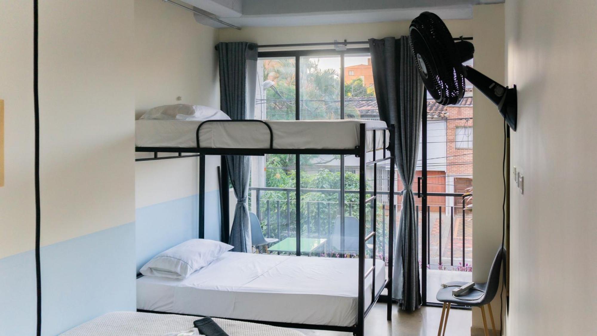 Bed and Breakfast Selva House à Medellín Extérieur photo